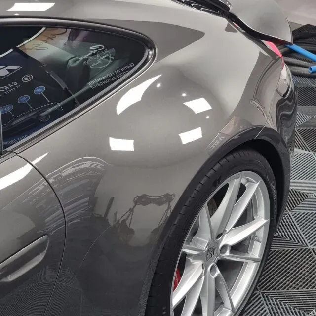 detailing Porsche Panamera