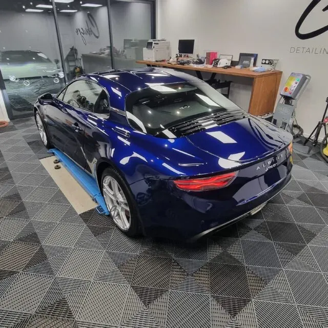 polish voiture près de Royan