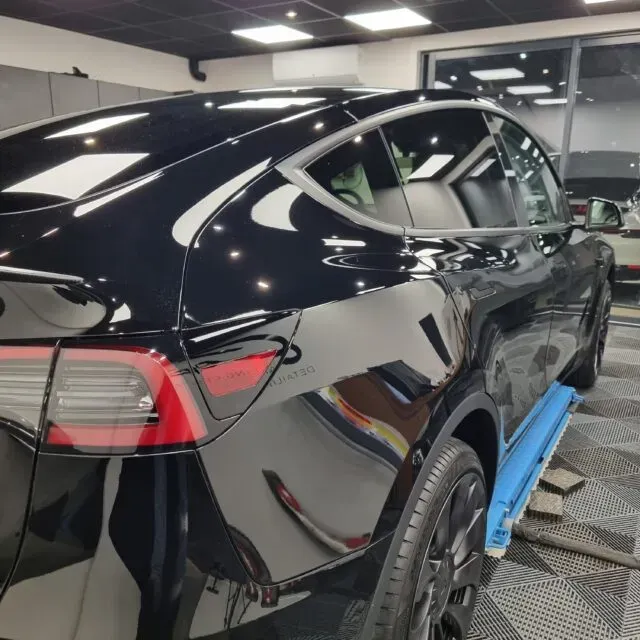detailing extérieur Tesla