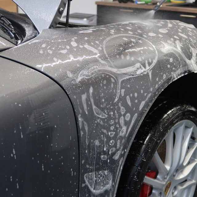 PPF brillant Paint Protection Film Film de protection de peinture Film de protection de la carrosserie Film de protection voiture Film de protection moto La Rochelle Rochefort Film de protection voiture la rochelle xpel x-pel glastint pano auotomobile glastint